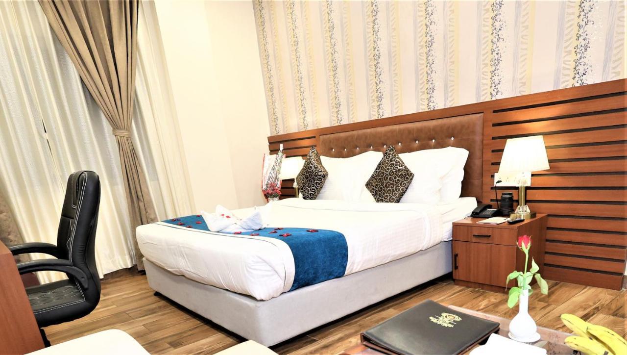 Hotel Sidh Vedantha Patna  Bagian luar foto