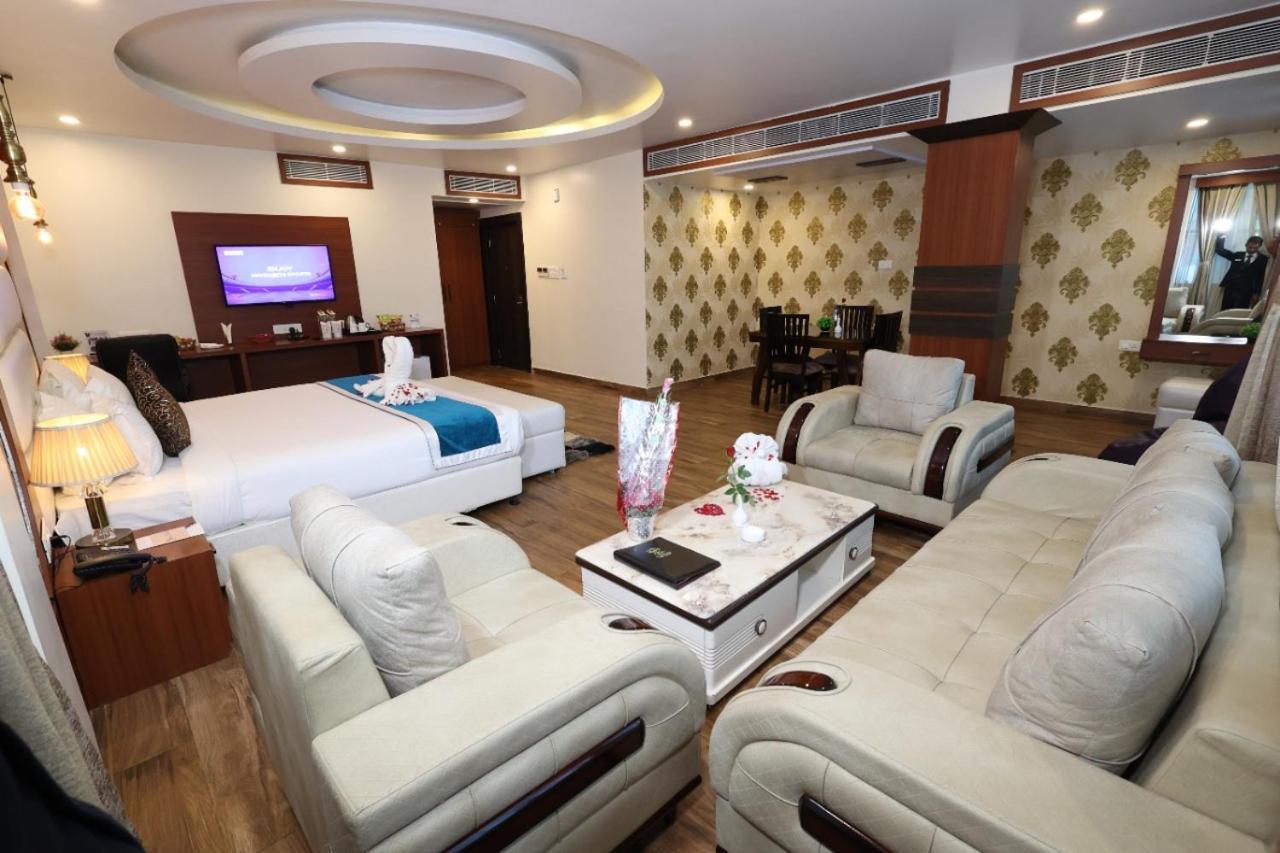 Hotel Sidh Vedantha Patna  Bagian luar foto