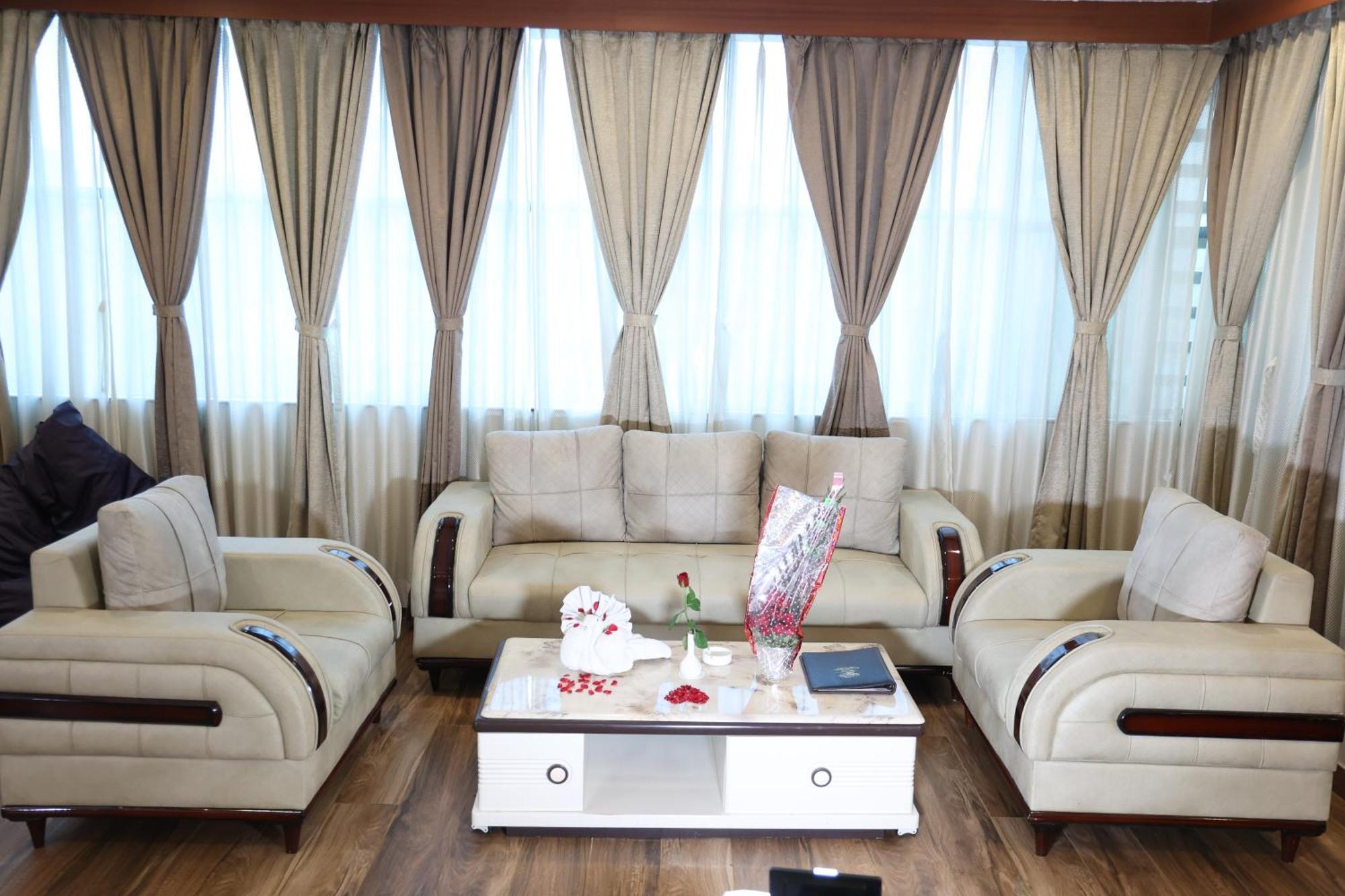 Hotel Sidh Vedantha Patna  Bagian luar foto