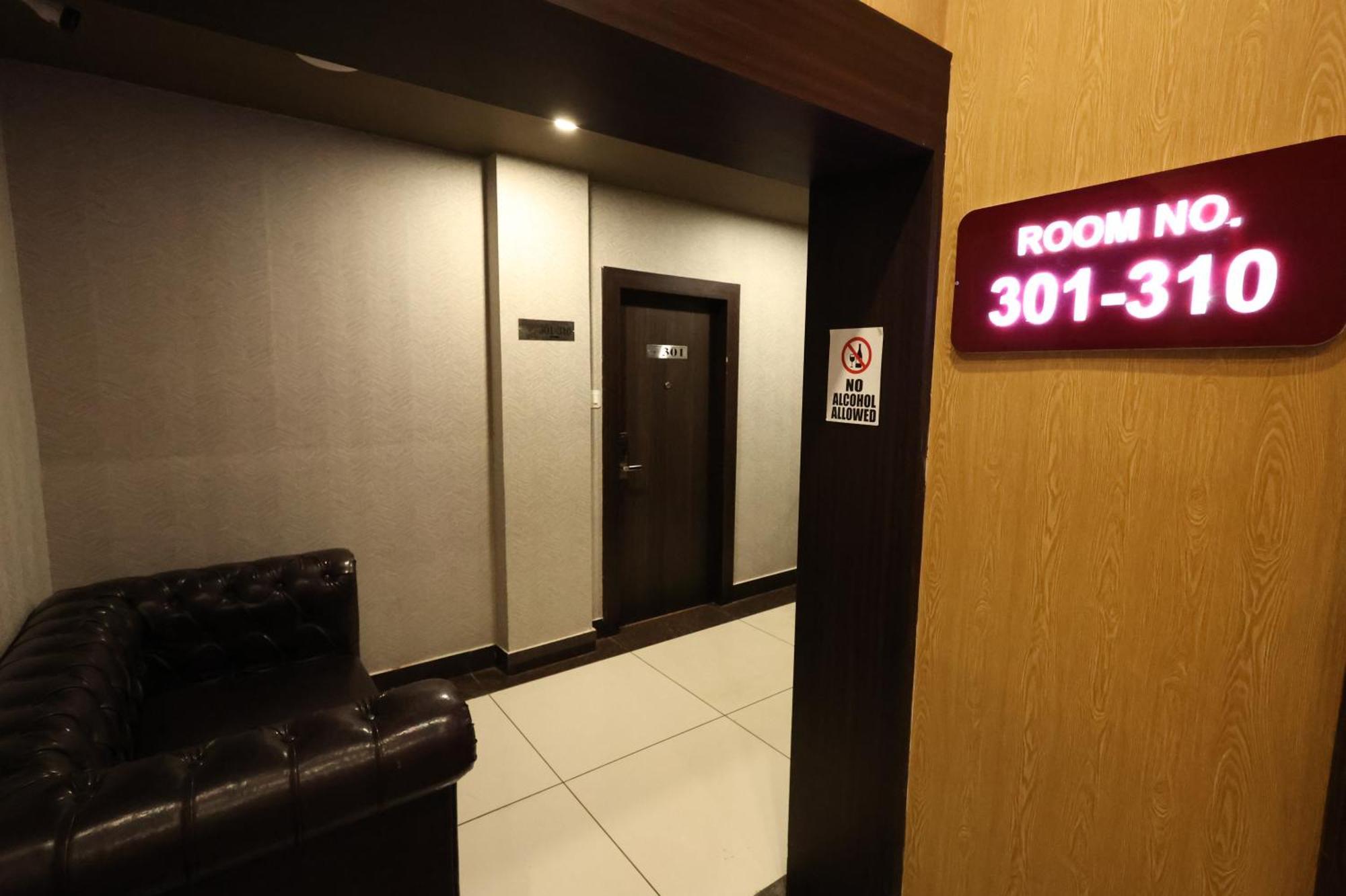 Hotel Sidh Vedantha Patna  Bagian luar foto