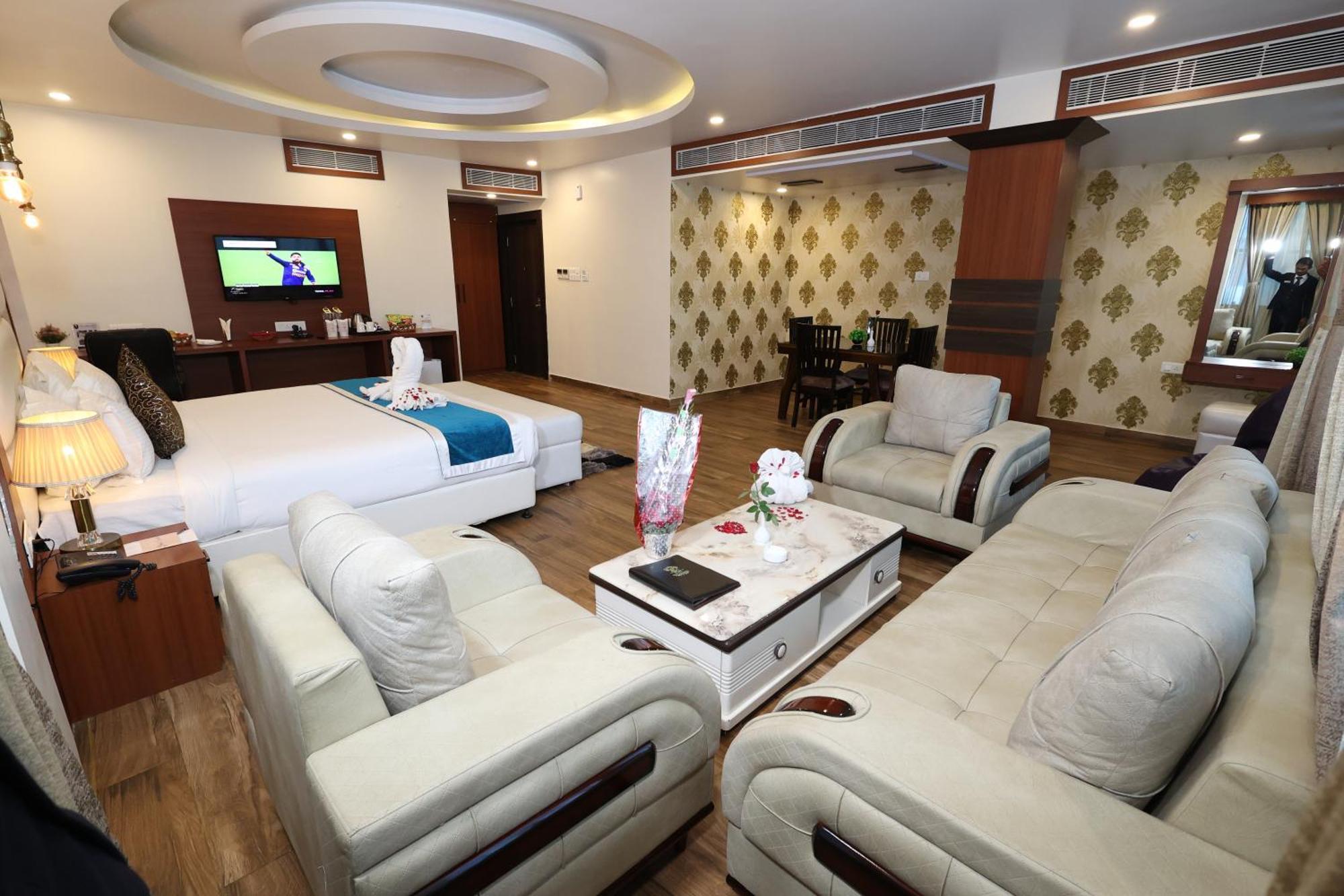 Hotel Sidh Vedantha Patna  Bagian luar foto