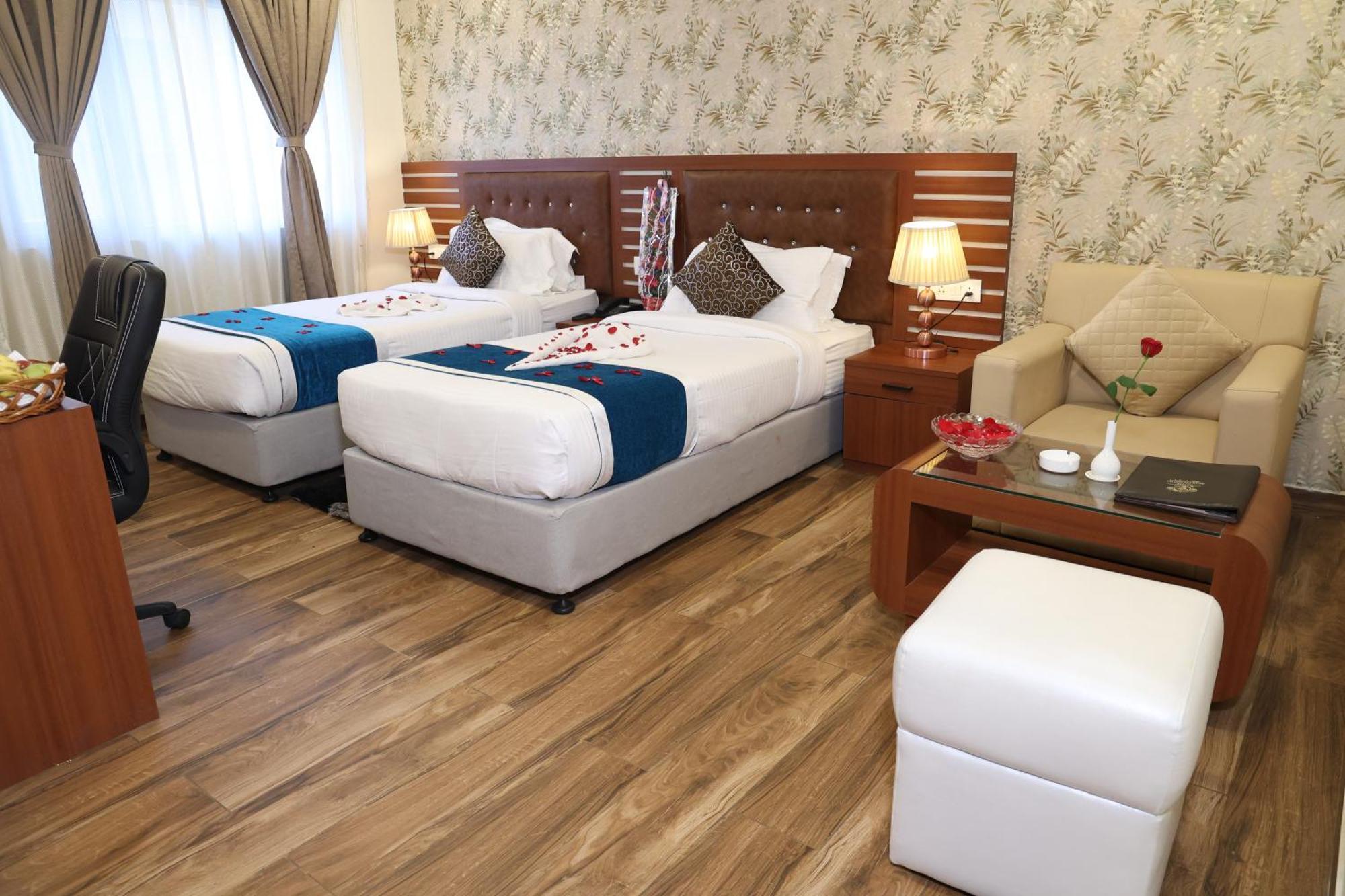 Hotel Sidh Vedantha Patna  Bagian luar foto