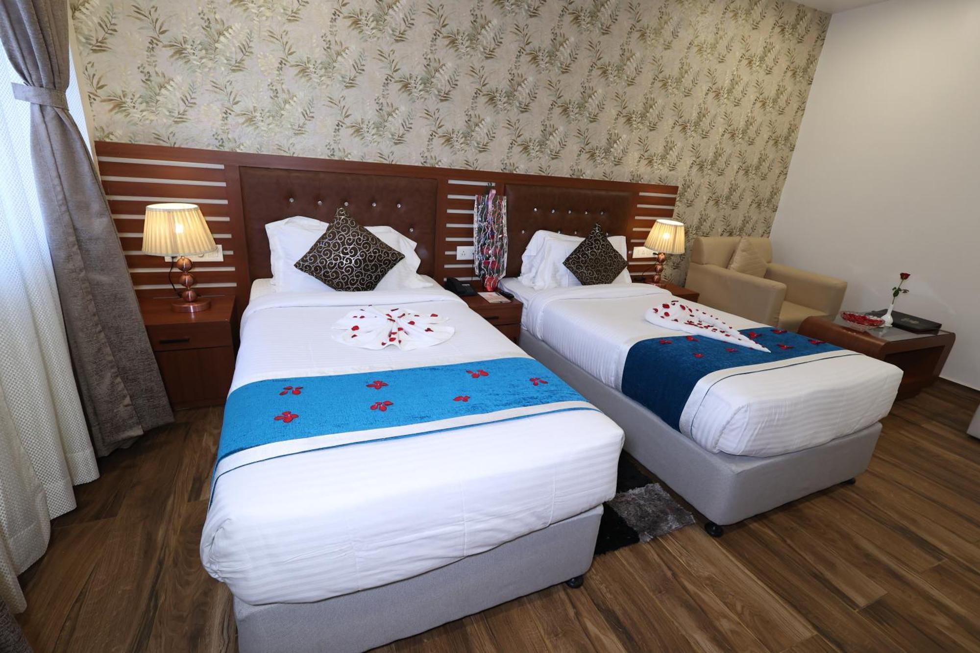 Hotel Sidh Vedantha Patna  Bagian luar foto