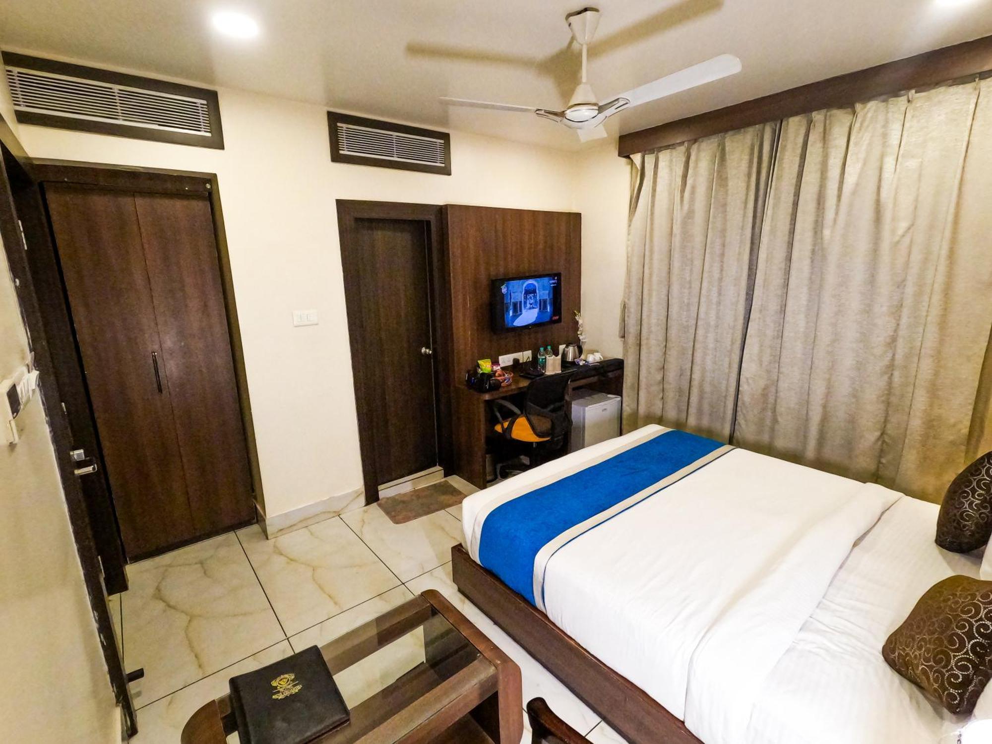 Hotel Sidh Vedantha Patna  Bagian luar foto